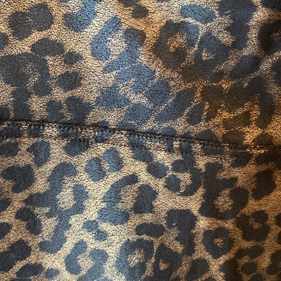 SPANX foiled animal print bike shorts, Size: S/P. - Picture 2 of 7